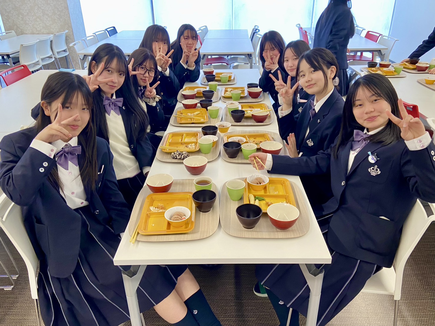 香ヶ丘リベルテ高等学校　スクールランチ