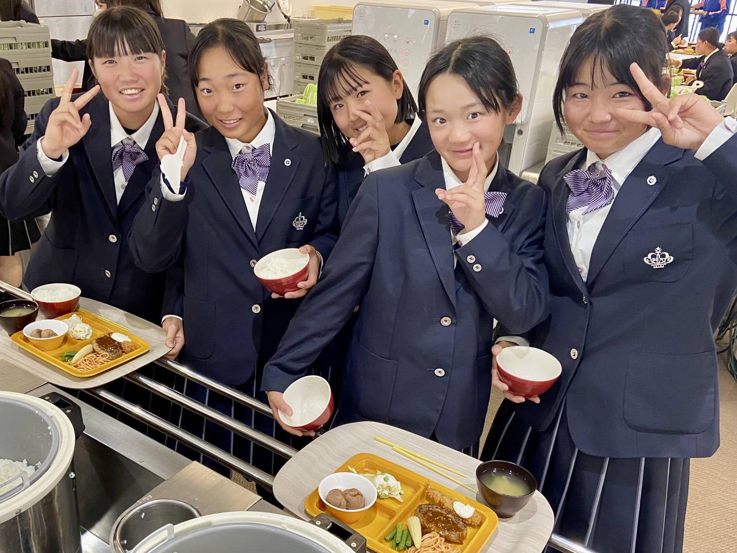 香ヶ丘リベルテ高等学校　スクールランチ